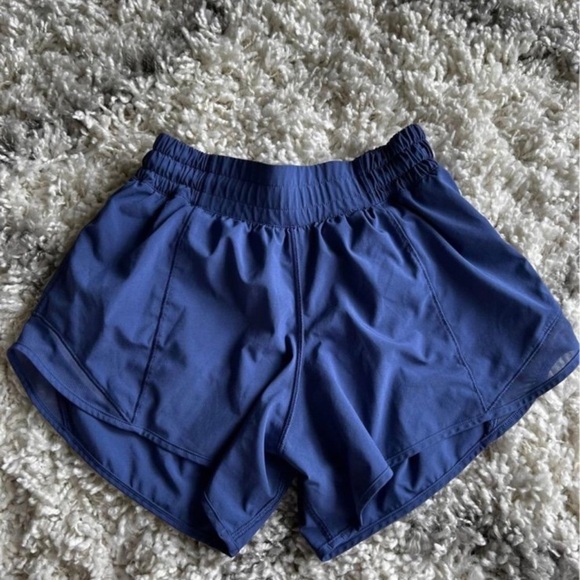 Lululemon Hotty Hot Short II *Long 4" Moody Blues. Size 4. - Picture 1 of 3